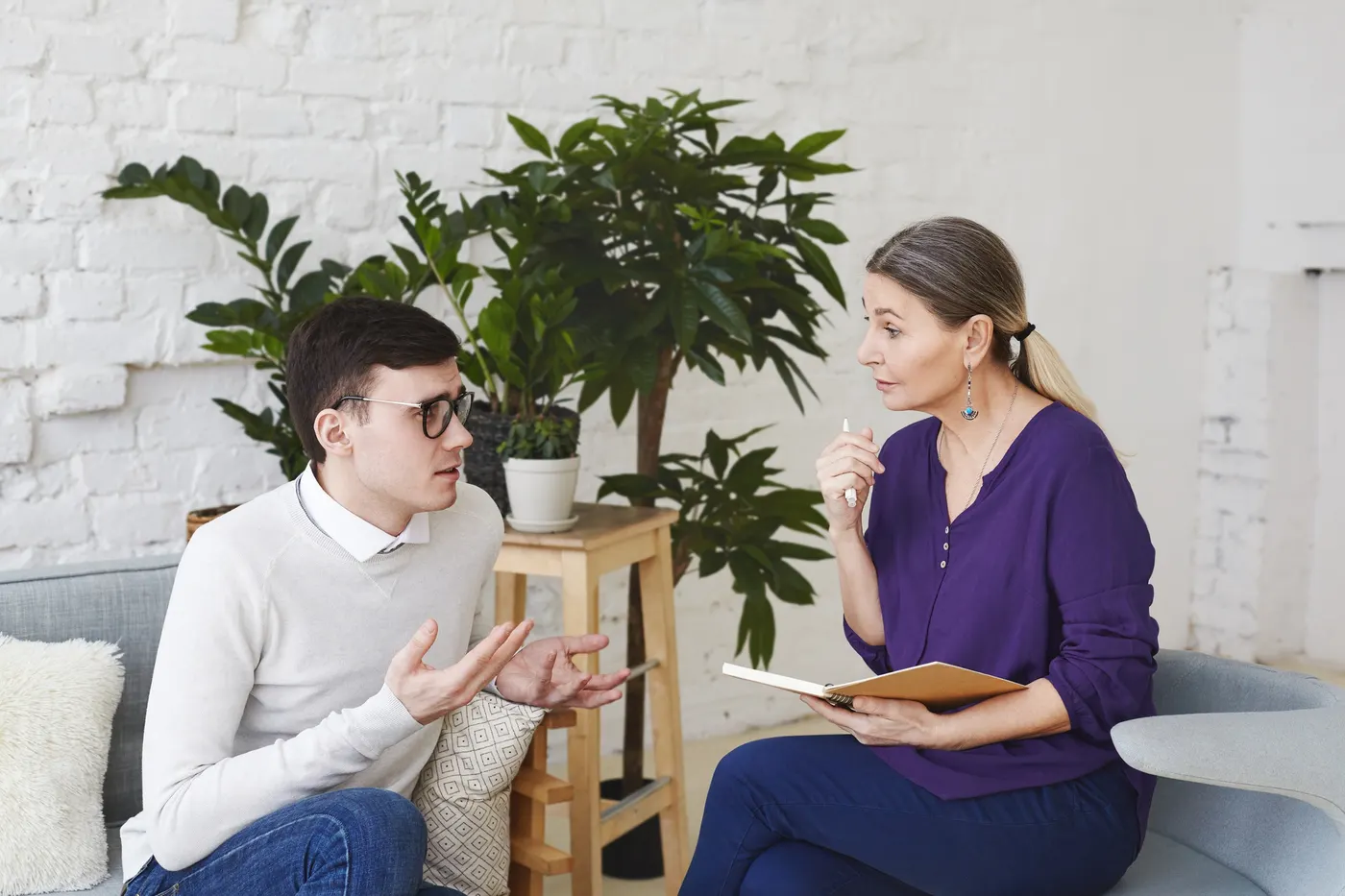 What are the signs that I need a counselor